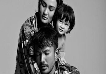 7 Potret Keluarga Selebriti Tanah Air Saat Rayakan Hari Keluarga Nasional, Manis Banget Deh!
