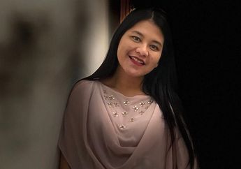 Kahiyang Ayu Kenakan Batik Sederhana dan Rambut Terurai saat Pimpin Rapat di Kecamatan, Penampilan Putri Presiden Jokowi Jadi Sorotan: Sederhana Banget Bu