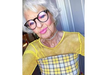 Jadi Selebgram Tertua di Dunia, Begini Gaya Nyentrik Nenek 89 Tahun