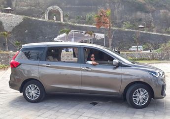 All New Ertiga Solusi Bagi Pengendara Wanita Berpostur Tubuh Mungil!