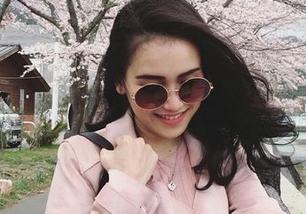 Meski Ukurannya Mungil, Deretan Koleksi Tas Ayu Ting Ting Ini Ternyata Harganya Hingga Puluhan Juta!