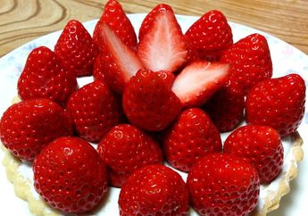 Meski Kecil Stroberi Punya Segudang Manfaat Buat Kesehatanmu loh, Kepoin yuk!