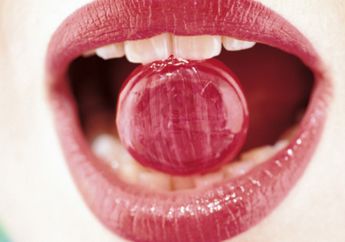 Catat nih, List Makanan yang Bisa Buat Gigimu Rusak