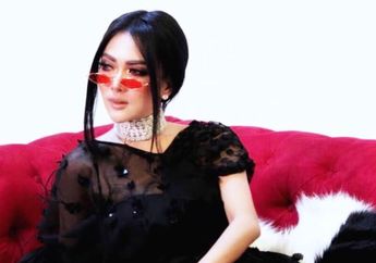 Kisah di Balik Munculnya Jargon Fenomenal 'Maju Mundur Cantik' Milik Syahrini 