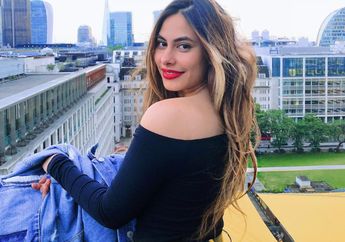 Jadi Sorotan, Valerie Thomas Pamerkan Perut Seksi Ramping dalam Balutan Tiny Crop Top!