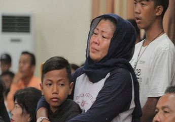 Lasma Ikhlaskan Jenazah Putrinya yang Jadi Korban KM Sinar Bangun Tetap Berada di Dasar Danau Toba