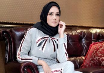 Bak Seorang Ratu, Penampilan Mulan Jameela dengan Gaun Tampak Mewah dan Elegan!