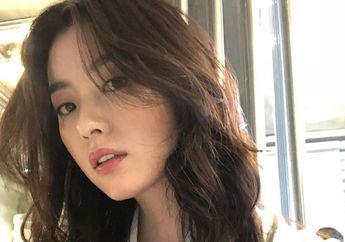 Hadiri Event Chanel Haute Couture 2018, Han Hyo Joo Tampil Chic dengan Warna Black on Black!