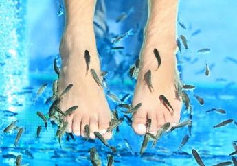 Ngeri! Usai Lakukan Pedikur Ikan, Kuku Jari Wanita ini Justru Terlepas