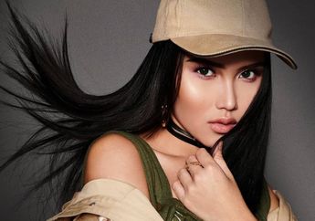 Dikenal Tajir, Koleksi Topi Ayu Ting Ting Ternyata Harganya Cuma Ratusan Ribu, Berminat Kembaran?