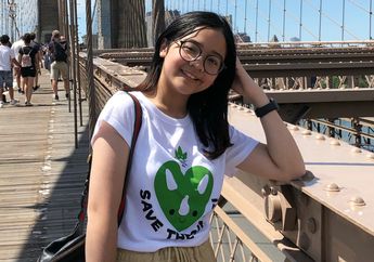 Mengintip Penampilan Cinta Kuya yang Manis dan Seksi dengan Bralette Top Kala Liburan di Pantai