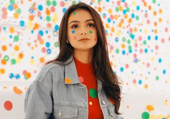 Geulis Pisan, Kepoin Tampilan Cantik Amanda Rawless dengan Makeup Tangerine yang Eksotis Banget