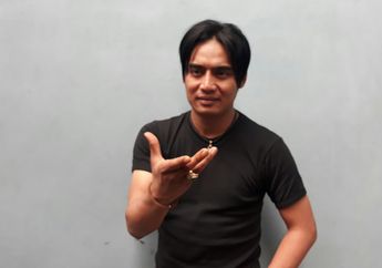 Dulu Miskin hingga Ngamen Bersama Istri di Bandung, Vokalis Ini Sekarang Kaya Raya hingga Punya Hunian Bak Istana, Studio Pribadinya Bikin Takjub!
