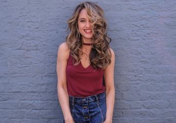 Nggak Perlu Ribet, Contek Penampilan Simpel ala Cinta Laura yang Bikin Gayamu Tetap Terlihat Kece!