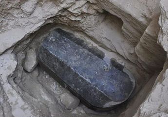 Arkeolog Temukan Peti Mati Kuno Berukuran Raksasa di Mesir, Terkubur Hingga 5 Meter