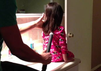 Lihat Cara Ayah Menguncir Rambut Putrinya Pakai Vacuum Cleaner