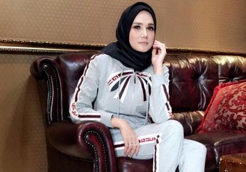 Biasa Tampil Syar'i, Model Hijab Mulan Jameela yang Unik Saat Pemotretan Jadi Sorotan!