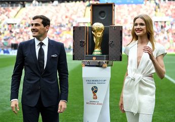 Curi Perhatian, Intip Mewahnya Koper Louis Vuitton Tempat Menyimpan Trofi Piala Dunia 2018