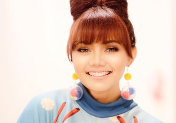 Mengintip Penampilan Baru Rina Nose dengan Gaya Rambut Pendeknya yang Keriting!