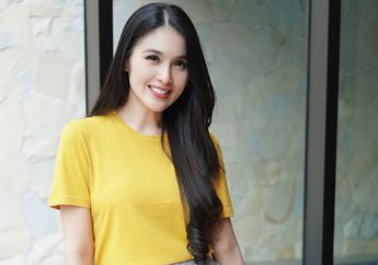 Sandra Dewi Terbahak Saat Melihat Wajahnya di Belakang Truk! 