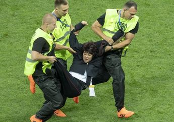 Sempat Hentikan Laga Final Piala Dunia 2018, Ini 3 Aksi Pussy Riot yang Menyita Perhatian