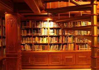 Pak Habibie Punya Perpustakaan Sendiri di Rumahnya, seperti Apa, ya?