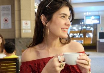 Padukan Vest untuk Outfitnya, Intip OOTD Carissa Puteri yuk!