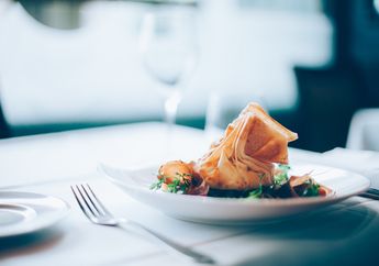 Makan Malam Lebih Awal Bisa Turunkan Risiko Kanker Payudara, Berikut Penjelasannya!