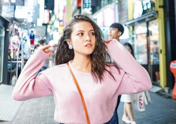 Ingin Tampil Gaya dengan Short Pants, Contek Penampilan Kasual Marsha Aruan yuk!