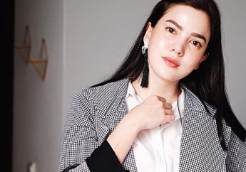 Inspirasi Office Look ala Alice Norin, Biar Gayamu ke Kantor Makin Stylish!