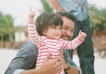 Tumbuh Besar dari Hari ke Hari, Salma Jihane Putri Dewanto Kini Sudah Bisa Berjalan