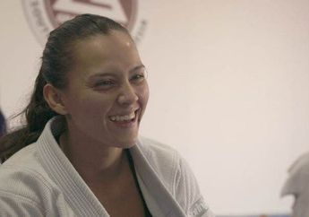 Lebih Dekat dengan Simone Julia, Dulunya Artis Kini Jadi Atlet Jujitsu Andalan Indonesia
