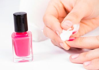 Nggak Pake Repot! Ternyata Lemon Juga Bisa Dipakai untuk Menghilangkan Cat Kuku