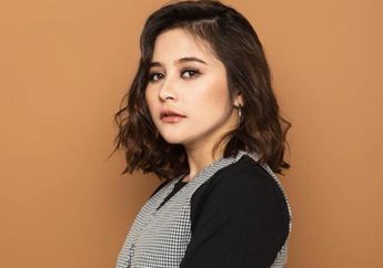 Deretan Effortless Style ala Prilly Latuconsina, Tetap Modis dengan Outfit yang Simpel!