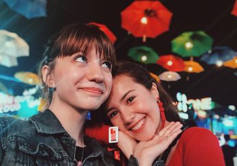 Friendship Goals, Intip 5 Gaya Dua Sahabat Bebby Tsabina dan Cassandra Lee yang Sama Modisnya!