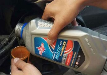 Federal Oil Blak-Blakan, Edukasi Oli ke Pemotor Kekinian dan Cewek