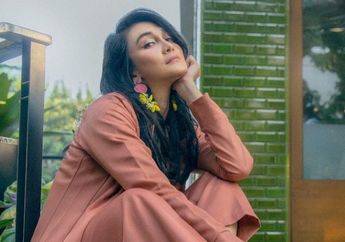 Intip Penampilan Luna Maya Saat Pemotretan dalam Balutan Busana Transparan yuk, Seksi Abis!