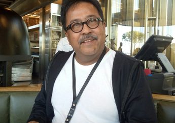 Es Kopi Jadi Menu Andalan di Warung Doel, Diracik Anak Rano Karno Langsung!