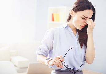 Nggak Perlu Minum Obat, Inilah 4 Cara Mudah Sembuhkan Migrain!