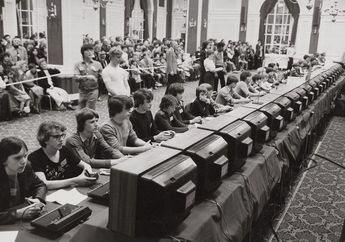 Sejarah Panjang Video Game Sampai Kini Dijadikan Sebagai eSports
