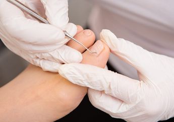 Wanita Ini Hampir Kehilangan Kakinya Setelah Melakukan Pedikur, Alasannya Sepele Banget!