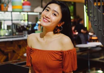 Tampil Kece ala Febby Rastanty dengan Slit Skirt, Intip yuk!