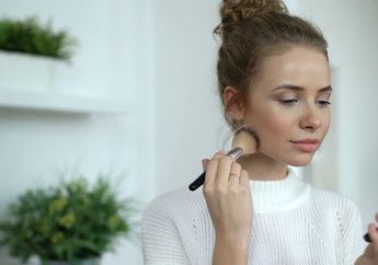 Biar Makeup Nggak Terlihat Belang, Berikut Trik Simpel dari Make Up Artist Seus Dodo