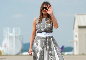 Tampilan Elegan Melania Trump dengan Midi Dress Abu-Abu