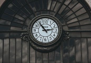 Sering Terbangun Jam 03.00 Dini Hari? Ini Penjelasan Ilmiahnya!