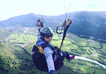 Sering Lipat Parasut Saat Kecil, Rika Wijayanti Kini Sukses Jadi Atlet Paralayang Dunia 