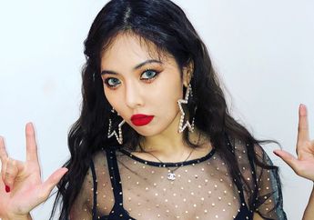 Padu Padan Bucket Hat dan Sun Dress Oleh Hyun Ah yang Menarik untuk Dicontek, Kepoin deh!