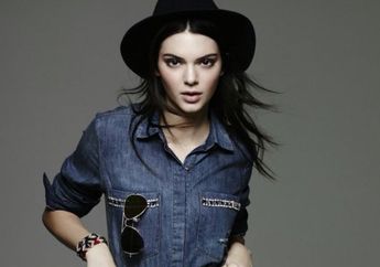 Penampilan Chic Kendall Jenner dengan Busana One Shoulder Crop Top Saat Makan Malam di Malibu, Lihat yuk!