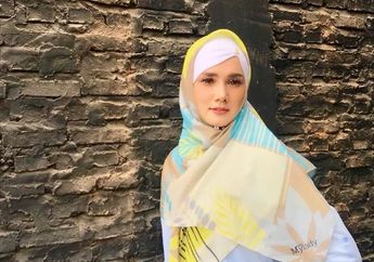 Mulan Jameela Tampil di Panggung Kontes Dangdut, Aksesori Kepalanya Dibilang Mirip Plastik!