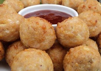 Bakso Goreng Kulit Ikan, Krenyesnya Pas Untuk Disajikan di Akhir Pekan